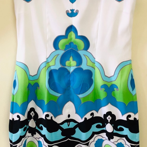 Women's Dress - Picture 3 of 5